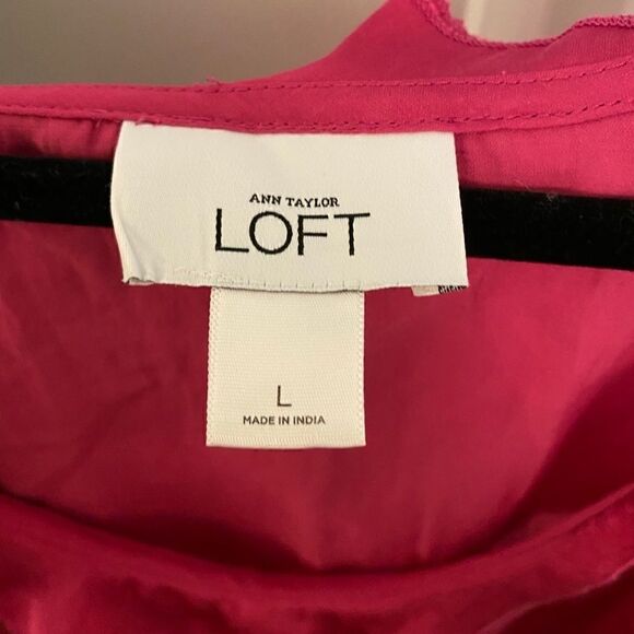 Ann Taylor Loft hot pink top with ruffle detail size L - Picture 4 of 11